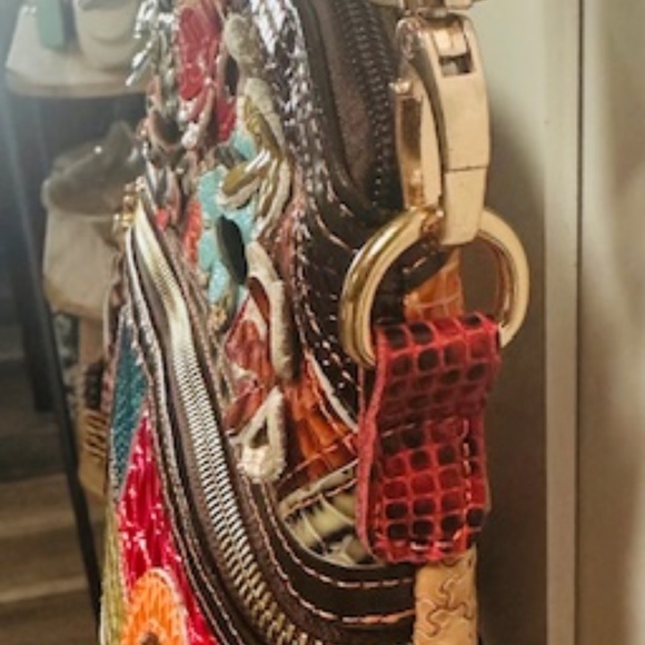 Non Branded Color Flower/Circle Patterned Crossbody Purse - NEW! - Picture 2 of 16